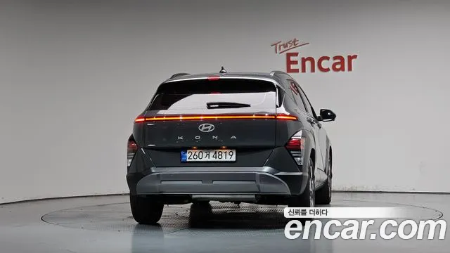 Hyundai Kona — Фото автомобиля 4