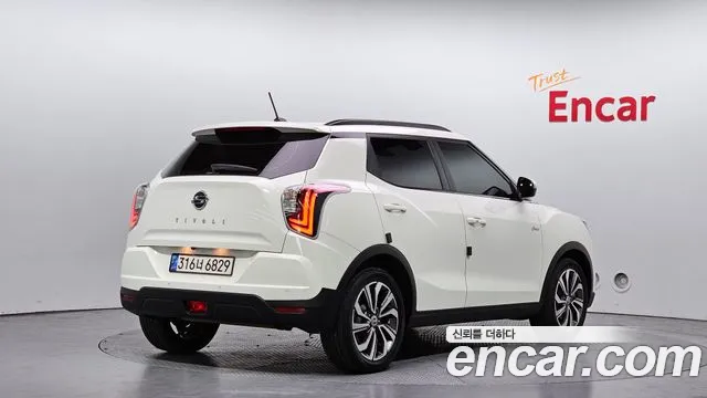 KG_Mobility_Ssangyong TIBOLI Very New Tivoli Бензин 1.5 2WD — Фото автомобиля 2