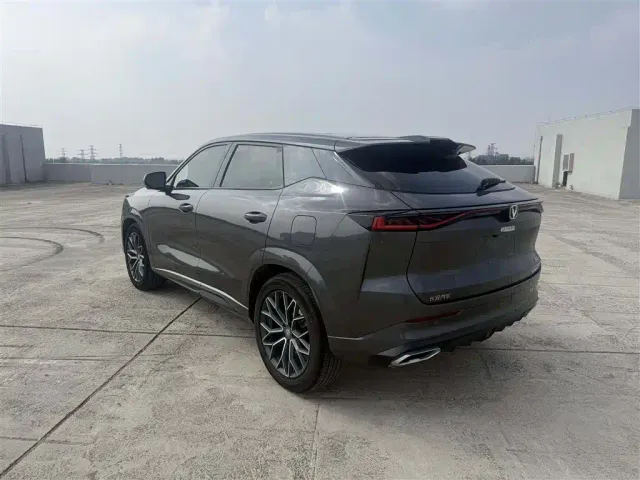 Changan UNI-Z — Фото автомобиля 7