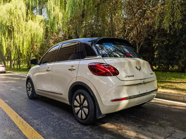 Wuling Bingo — Фото автомобиля 3