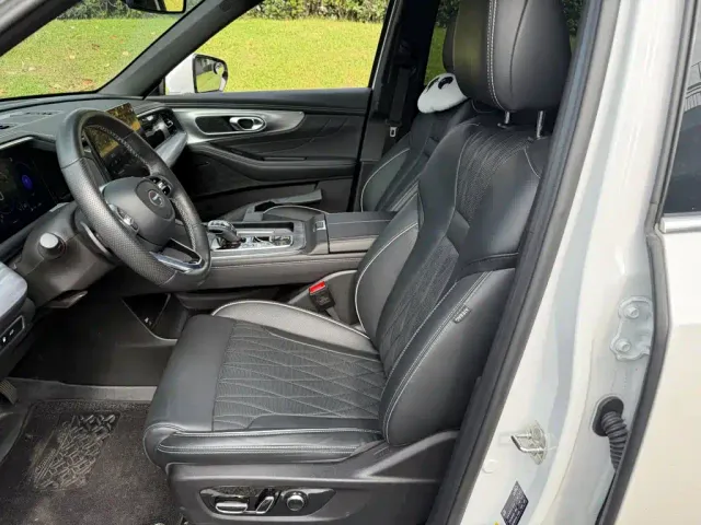 GAC Trumpchi GS8 — Фото автомобиля 8