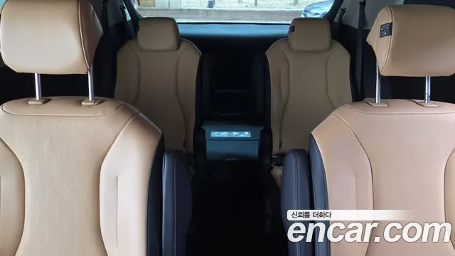 Kia Canival — Фото автомобиля 19