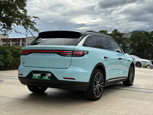 Leapmotor C11 — Фото автомобиля 14