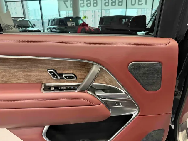 Land Rover Range Rover — Фото автомобиля 13