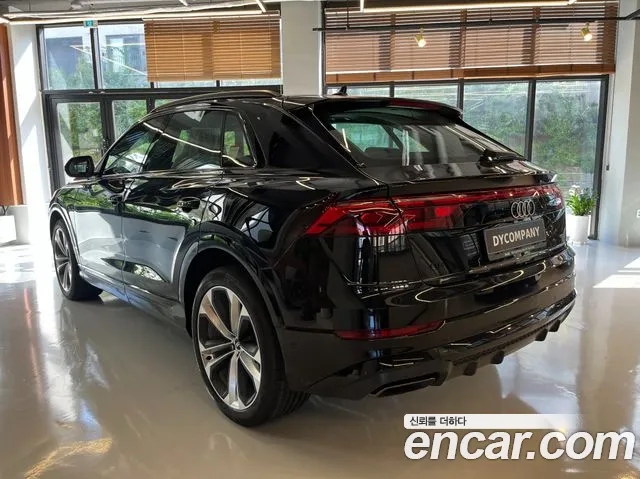 Audi Q8 50 TDI quattro Premium — Фото автомобиля 2