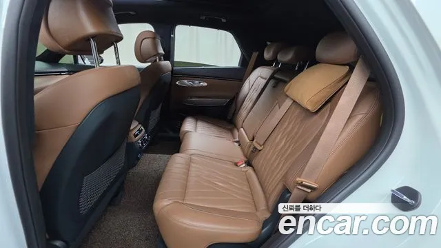 Genesis GV70 2.5T Бензин AWD — Фото автомобиля 10