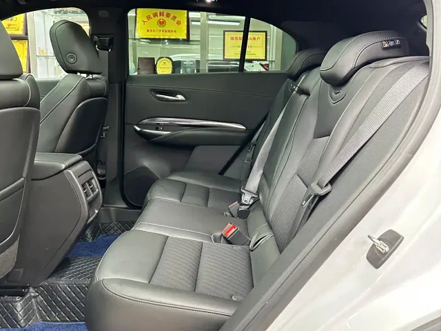 Cadillac XT4 — Фото автомобиля 9