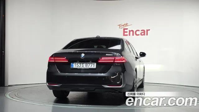 BMW 5 Series G60 — Фото автомобиля 4