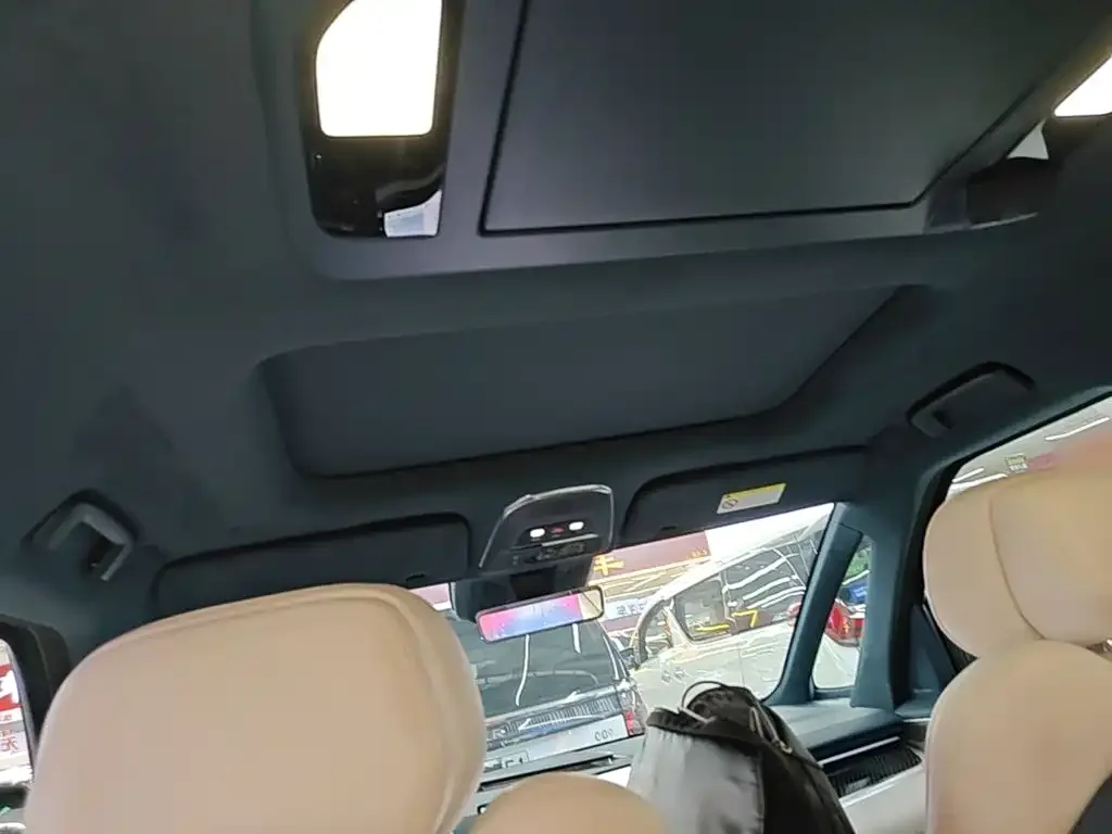 ZEEKR Zeekr 009 2024 7-Seat Aisle AWD Version 108kWh — Фото автомобиля 16