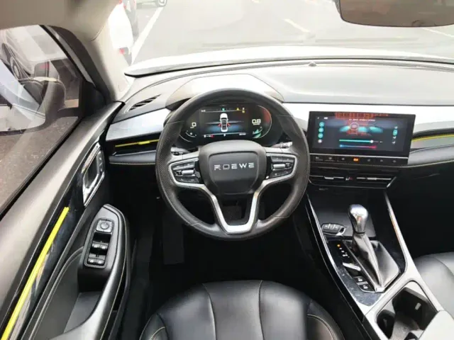 Roewe i5 — Фото автомобиля 10