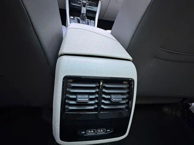 Volkswagen Sagitar — Фото автомобиля 15