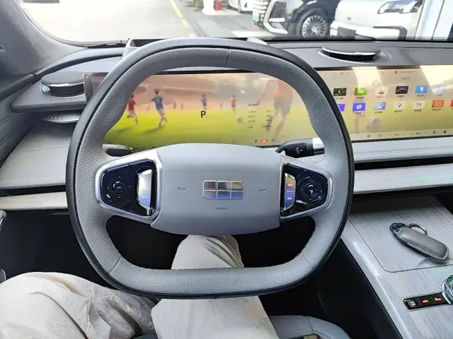 Geely Galaxy E8 — Фото автомобиля 10