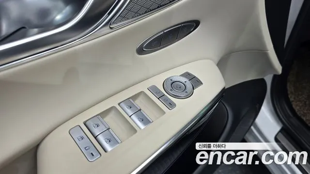 Genesis GV70 — Фото автомобиля 27