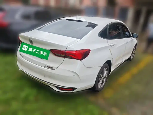 Buick Verano — Фото автомобиля 4