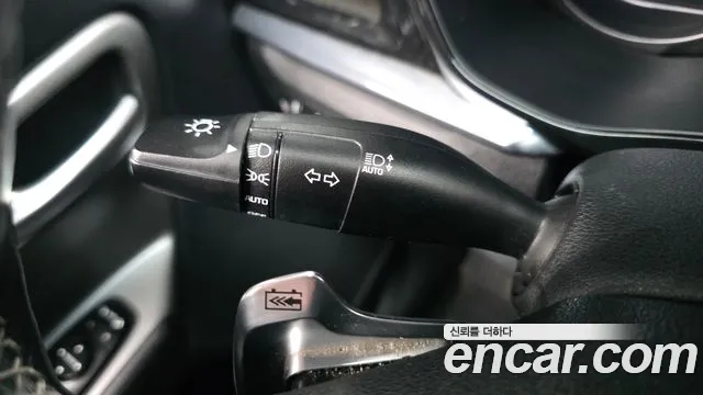 Kia Niro — Фото автомобиля 28