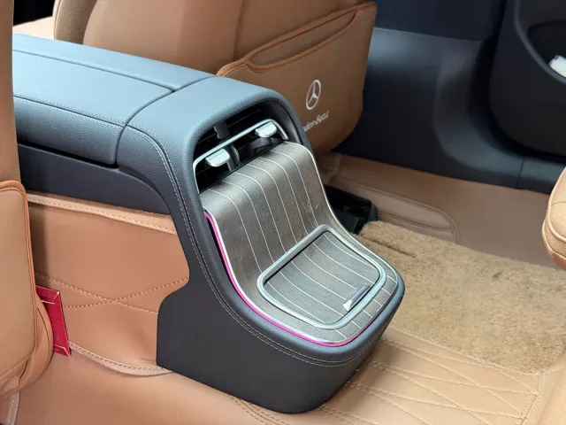 Mercedes-Benz E-Class — Фото автомобиля 16