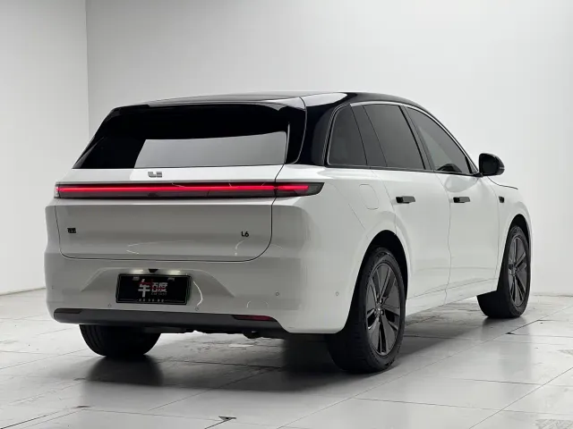 Li Auto L6 — Фото автомобиля 4