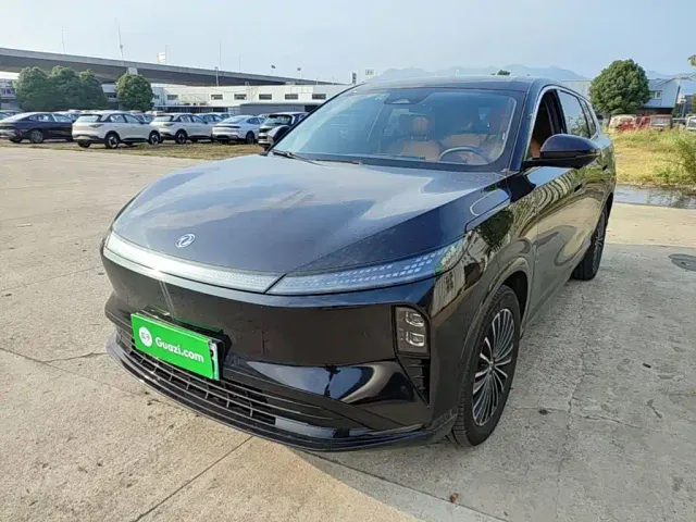 Фотография автомобиля — Dongfeng Aeolus L8