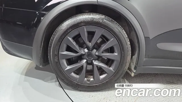 Tesla Model X — Фото автомобиля 5