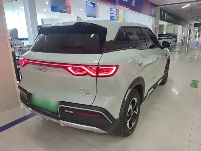 BYD Yuan UP — Фото автомобиля 6