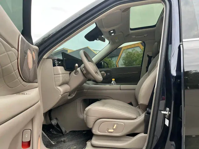 IM Motors LS9 — Фото автомобиля 7