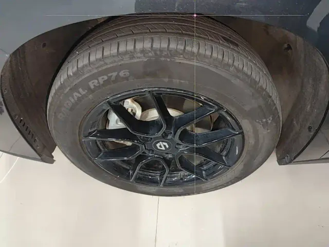 Leapmotor C10 — Фото автомобиля 24
