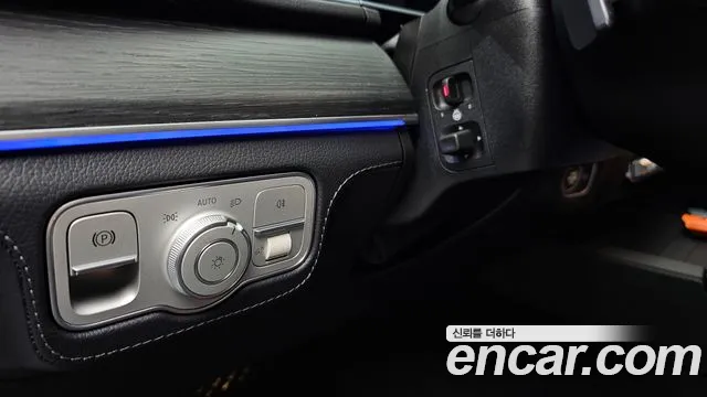 Mercedes-Benz GLE-Class — Фото автомобиля 24