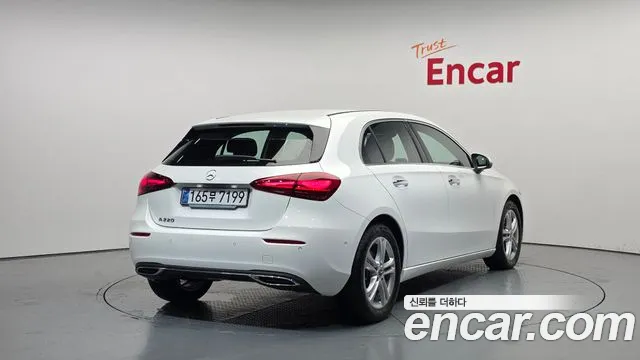 Mercedes-Benz A-Class — Фото автомобиля 2