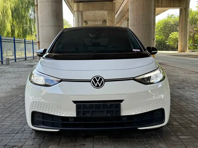 Volkswagen ID.3 — Фото автомобиля 3