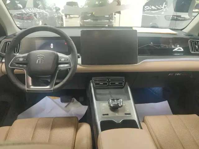 BYD Song Pro — Фото автомобиля 12