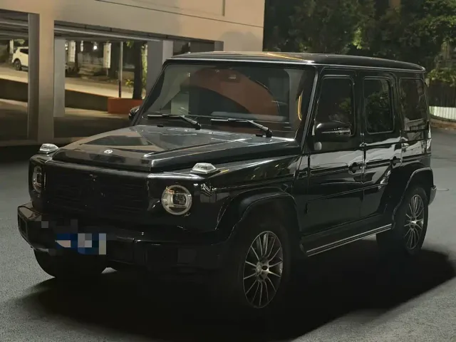 Фотография автомобиля — Mercedes-Benz G-Class