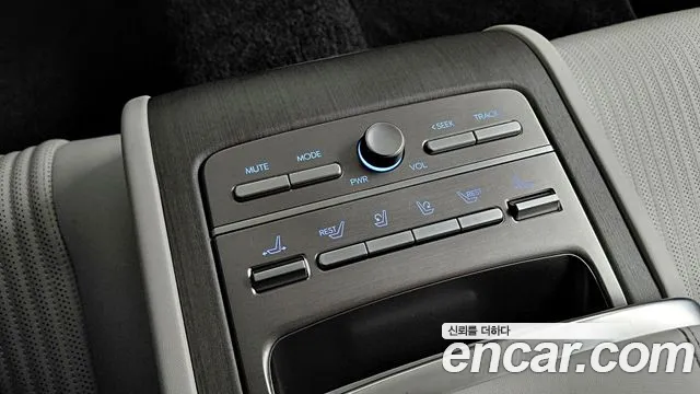 Hyundai Grandeur Grandeur (GN7) 3.5 Бензин 4WD — Фото автомобиля 20
