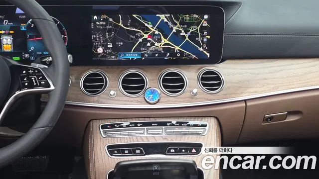 Mercedes-Benz E-Class — Фото автомобиля 13