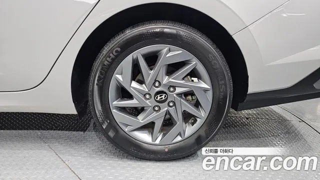 Hyundai AVANTE Новый Avante (CN7) — Фото автомобиля 5