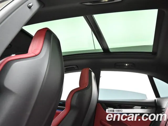 Porsche Macan — Фото автомобиля 19