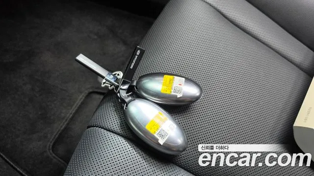 Hyundai Grandeur Grandeur (GN7) 2.5 Бензин 2WD — Фото автомобиля 13