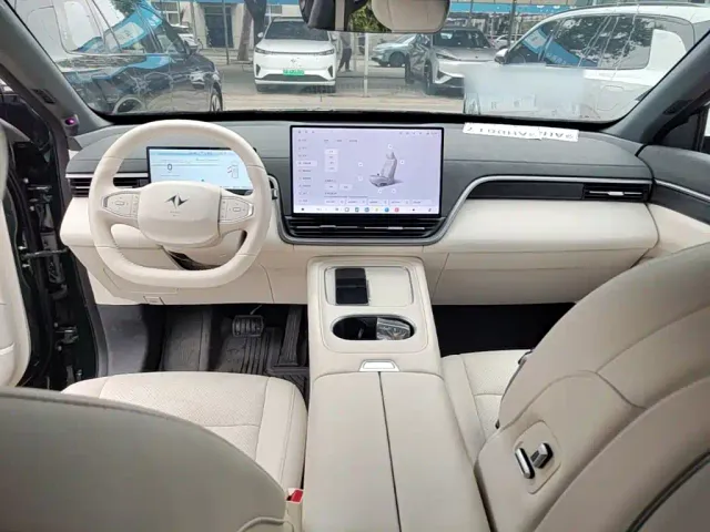 Dongfeng eπ 008 — Фото автомобиля 9