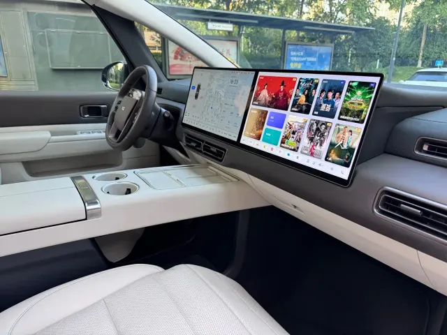 Li Auto MEGA — Фото автомобиля 9