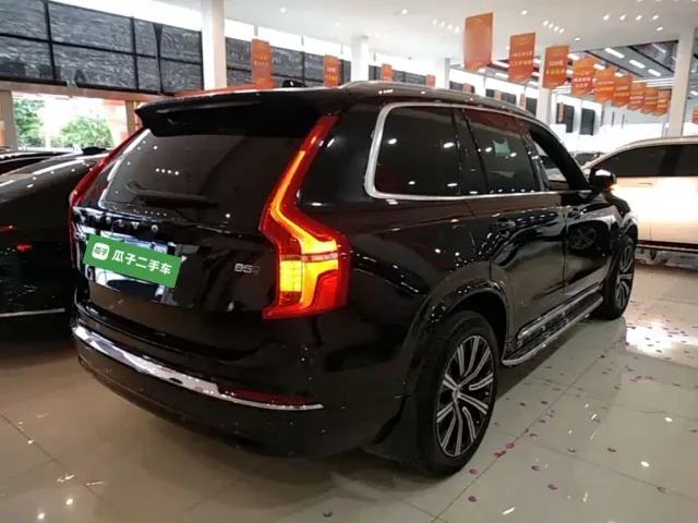Volvo XC90 — Фото автомобиля 6