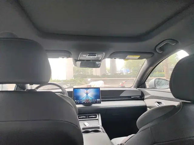 BYD Qin L — Фото автомобиля 17