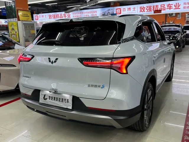 Wuling Starlight S — Фото автомобиля 6
