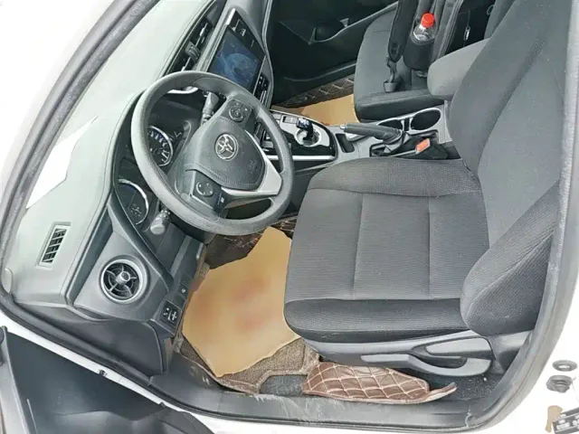 Toyota Corolla Twin Engine E+ — Фото автомобиля 13
