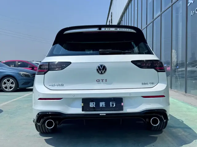Volkswagen Golf GTI — Фото автомобиля 5