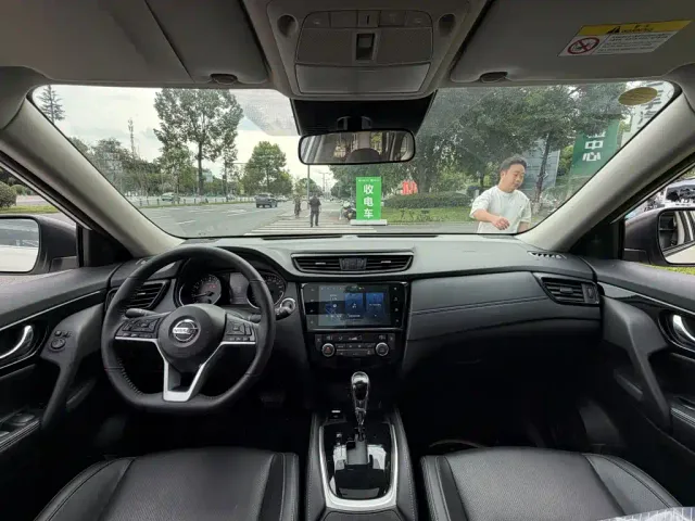 Nissan X-Trail — Фото автомобиля 13