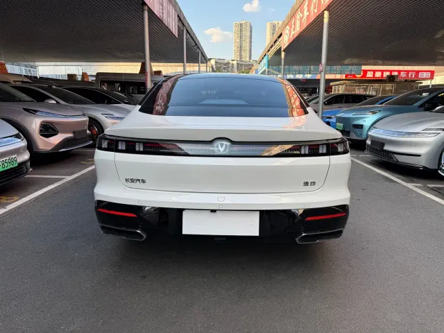 Changan Eado — Фото автомобиля 12