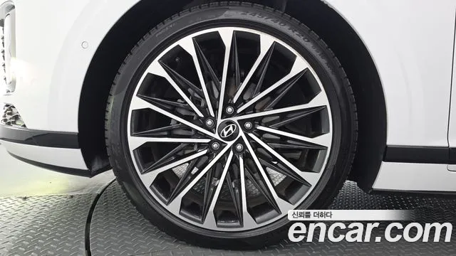 Hyundai Grandeur GN7 — Фото автомобиля 5