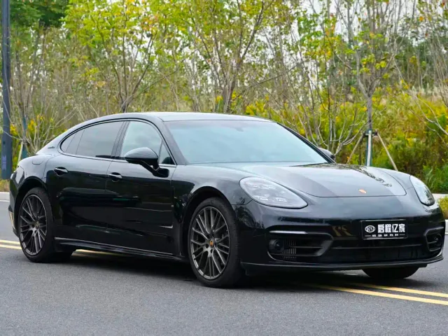 Porsche Panamera — Фото автомобиля 3