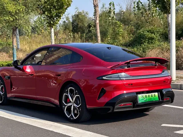 Xiaomi SU7 — Фото автомобиля 9