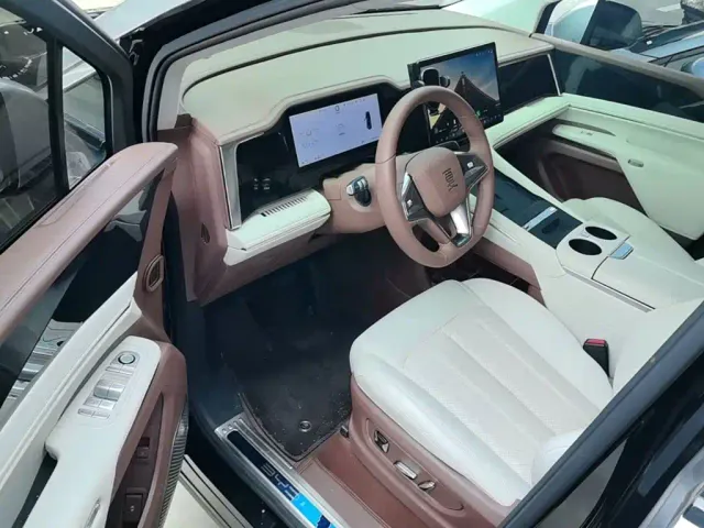 BYD Xia — Фото автомобиля 15