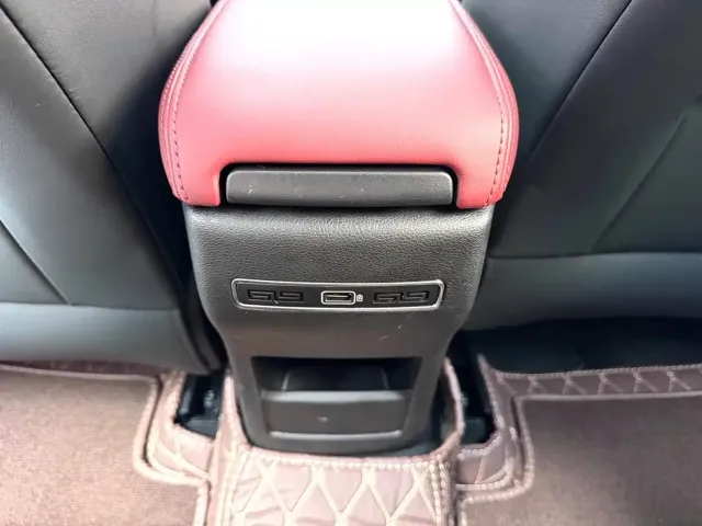 Geely Binyue 2021 1.4T DCT Diamond Edition — Фото автомобиля 11